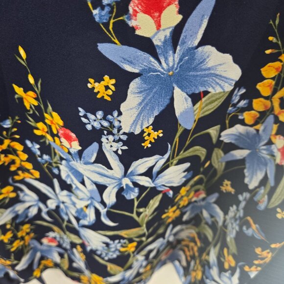 Jaclyn Smith Collection Navy Floral Sheer Tie Front Top Size XXL - Picture 6 of 10